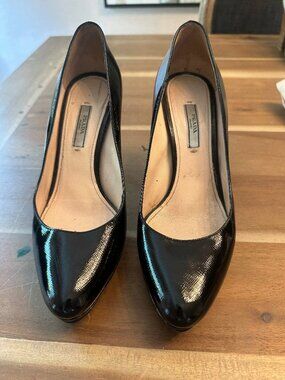 Prada Black Patent Leather Pumps Classic Heels Made in Italy Size 39